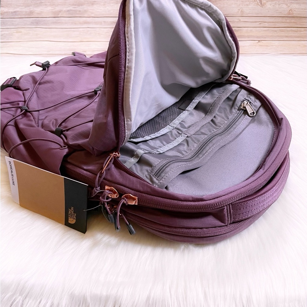 The North Face Women’s Borealis Luxe 27 Liter Backpack - Picture 6 of 9